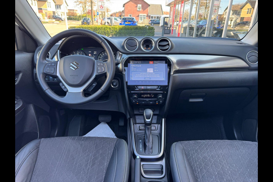 Suzuki Vitara 1.5 Hybrid Automaat Style | Panoramadak, Parkeersensoren, Stoelverwarming, Keyless, Parkeercamera