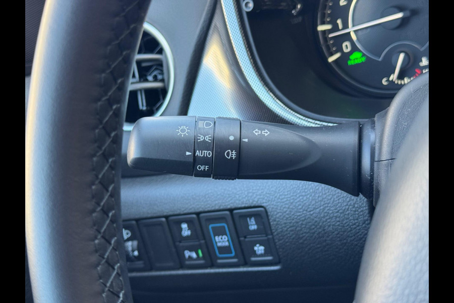 Suzuki Vitara 1.5 Hybrid Automaat Style | Panoramadak, Parkeersensoren, Stoelverwarming, Keyless, Parkeercamera