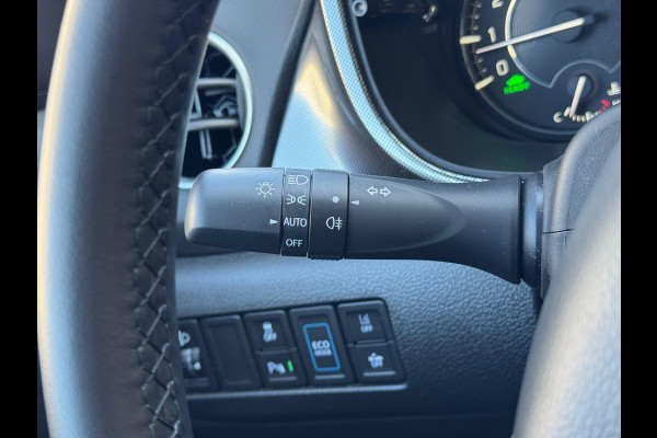 Suzuki Vitara 1.5 Hybrid Automaat Style | Panoramadak, Parkeersensoren, Stoelverwarming, Keyless, Parkeercamera