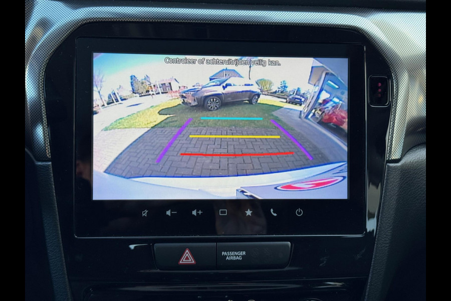 Suzuki Vitara 1.5 Hybrid Automaat Style | Panoramadak, Parkeersensoren, Stoelverwarming, Keyless, Parkeercamera