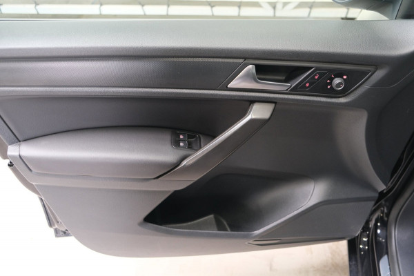 Volkswagen Caddy 1.4 TSI Highline Automaat - Airco, Cruise, Navi, Stoelverwarming, Camera, Trekhaak.