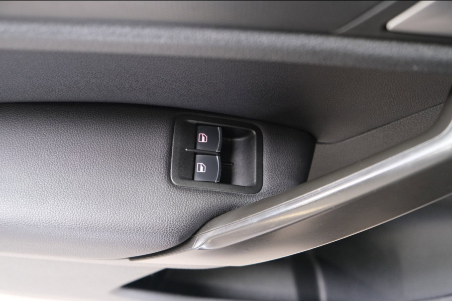 Volkswagen Caddy 1.4 TSI Highline Automaat - Airco, Cruise, Navi, Stoelverwarming, Camera, Trekhaak.