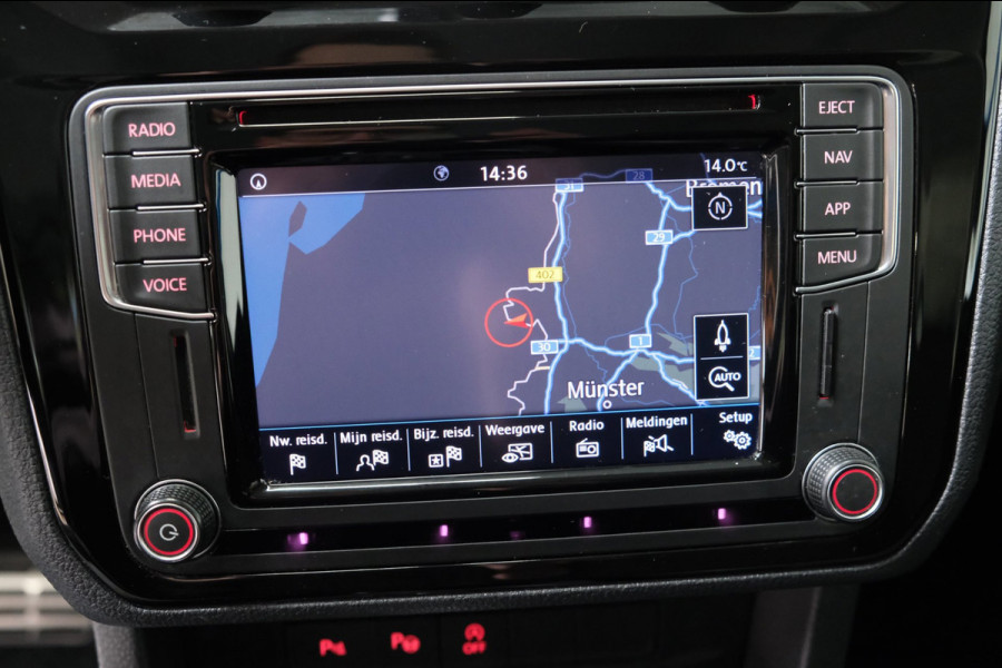 Volkswagen Caddy 1.4 TSI Highline Automaat - Airco, Cruise, Navi, Stoelverwarming, Camera, Trekhaak.