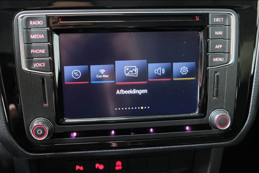 Volkswagen Caddy 1.4 TSI Highline Automaat - Airco, Cruise, Navi, Stoelverwarming, Camera, Trekhaak.