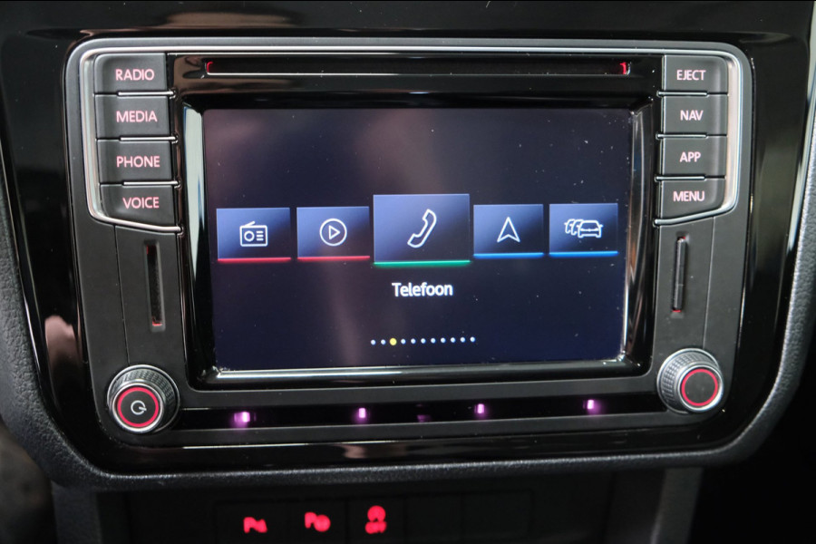 Volkswagen Caddy 1.4 TSI Highline Automaat - Airco, Cruise, Navi, Stoelverwarming, Camera, Trekhaak.