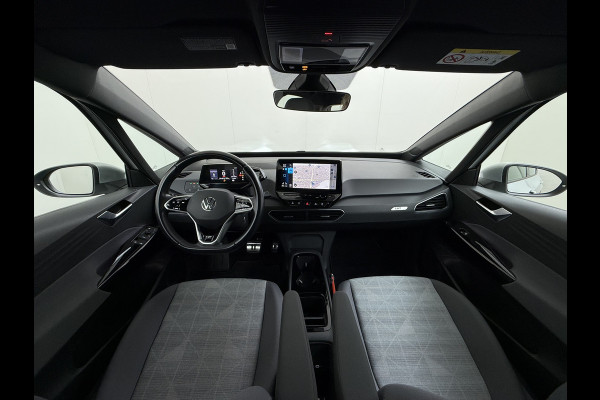 Volkswagen ID.3 First 62kWh Trekhaak Adap.Cruise Apple Carplay Android Navi Ecc Pdc Bluetooth Keyless Led Rijstrooksensor IQ Drive Stoel+Stuurverwarming SOH 90% 1e Eigenaar Origineel Nederlandse Auto