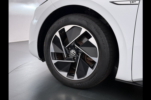 Volkswagen ID.3 First 62kWh Trekhaak Adap.Cruise Apple Carplay Android Navi Ecc Pdc Bluetooth Keyless Led Rijstrooksensor IQ Drive Stoel+Stuurverwarming SOH 90% 1e Eigenaar Origineel Nederlandse Auto