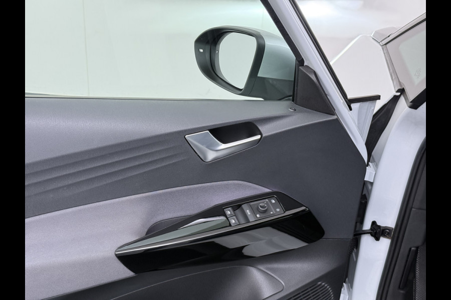 Volkswagen ID.3 First 62kWh Trekhaak Adap.Cruise Apple Carplay Android Navi Ecc Pdc Bluetooth Keyless Led Rijstrooksensor IQ Drive Stoel+Stuurverwarming SOH 90% 1e Eigenaar Origineel Nederlandse Auto