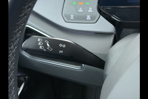 Volkswagen ID.3 First 62kWh Trekhaak Adap.Cruise Apple Carplay Android Navi Ecc Pdc Bluetooth Keyless Led Rijstrooksensor IQ Drive Stoel+Stuurverwarming SOH 90% 1e Eigenaar Origineel Nederlandse Auto