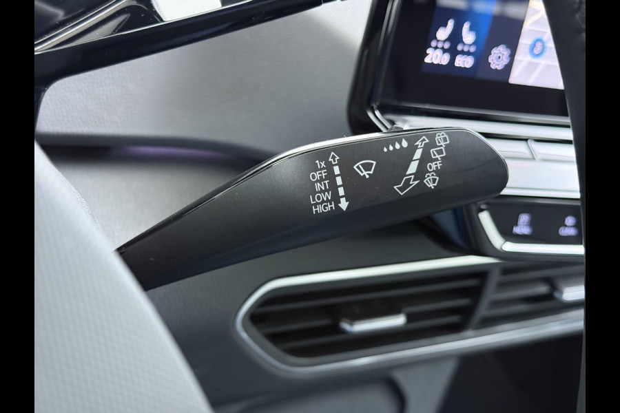 Volkswagen ID.3 First 62kWh Trekhaak Adap.Cruise Apple Carplay Android Navi Ecc Pdc Bluetooth Keyless Led Rijstrooksensor IQ Drive Stoel+Stuurverwarming SOH 90% 1e Eigenaar Origineel Nederlandse Auto