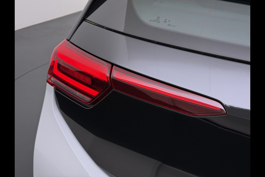 Volkswagen ID.3 First 62kWh Trekhaak Adap.Cruise Apple Carplay Android Navi Ecc Pdc Bluetooth Keyless Led Rijstrooksensor IQ Drive Stoel+Stuurverwarming SOH 90% 1e Eigenaar Origineel Nederlandse Auto