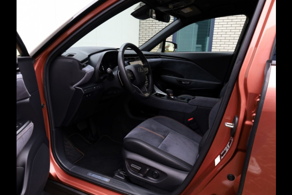 Lexus LBX Cool 2WD | Advanced Pack | Mark Levinson | 360 Camera | Head-Up