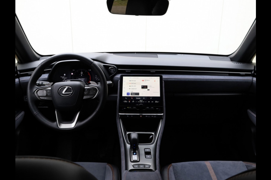 Lexus LBX Cool 2WD | Advanced Pack | Mark Levinson | 360 Camera | Head-Up