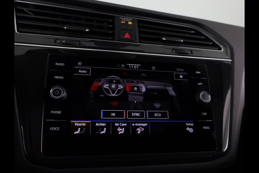 Volkswagen Tiguan 1.4 TSI eHybrid R-Line Business+ 245 pk Automaat (DSG) | Verlengde garantie | Navigatie | Panoramadak | Trekhaak (afneembaar) | Parkeersensoren (Park assist) | Achteruitrijcamera | Stoelverwarming |