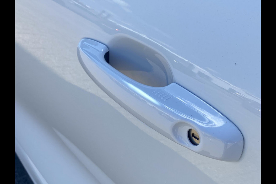 Ford Kuga 2.5 PHEV ST-Line X 243pk | Driver Assistance Pack | Black Package | Winterpack | Wegklapbare Trekhaak | AGR Stoelen