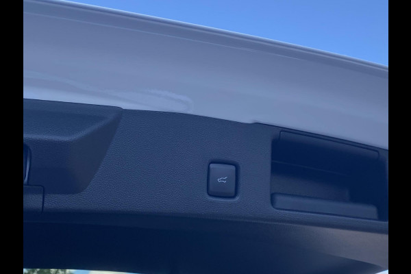 Ford Kuga 2.5 PHEV ST-Line X 243pk | Driver Assistance Pack | Black Package | Winterpack | Wegklapbare Trekhaak | AGR Stoelen