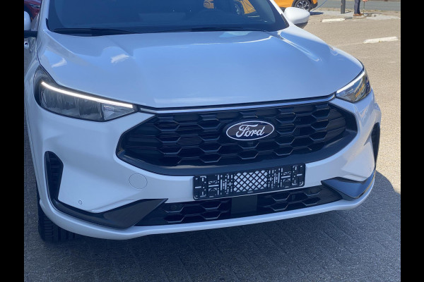 Ford Kuga 2.5 PHEV ST-Line 243 pk | Driver Assistance Pack | Wegklapbare trekhaak | 2.100 kg trekgewicht! | Winterpakket | 19 inch Licht metalen Velgen | €6.000,- prijsvoordeel!