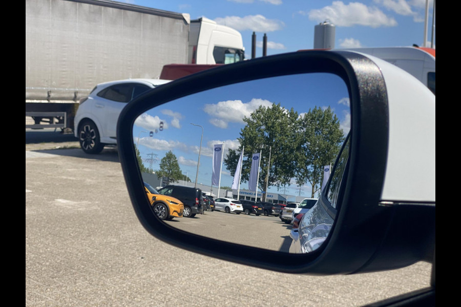 Ford Kuga 2.5 PHEV ST-Line 243 pk | Driver Assistance Pack | Wegklapbare trekhaak | 2.100 kg trekgewicht! | Winterpakket | 19 inch Licht metalen Velgen | €6.000,- prijsvoordeel!