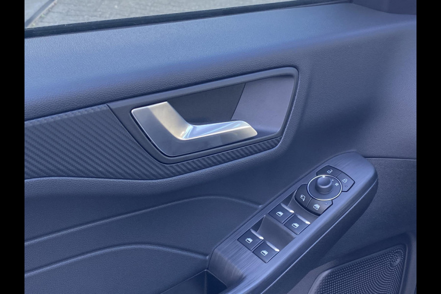 Ford Kuga 2.5 PHEV ST-Line 243 pk | Driver Assistance Pack | Wegklapbare trekhaak | 2.100 kg trekgewicht! | Winterpakket | 19 inch Licht metalen Velgen | €6.000,- prijsvoordeel!