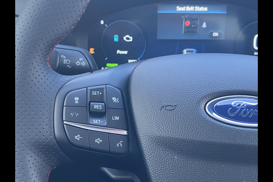 Ford Kuga 2.5 PHEV ST-Line 243 pk | Driver Assistance Pack | Wegklapbare trekhaak | 2.100 kg trekgewicht! | Winterpakket | 19 inch Licht metalen Velgen | €6.000,- prijsvoordeel!