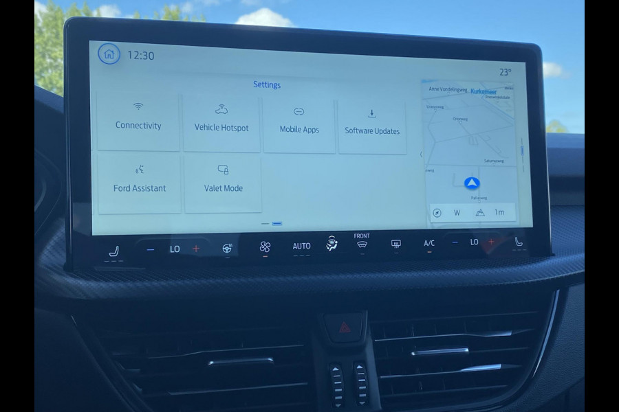 Ford Kuga 2.5 PHEV ST-Line 243 pk | Driver Assistance Pack | Wegklapbare trekhaak | 2.100 kg trekgewicht! | Winterpakket | 19 inch Licht metalen Velgen | €6.000,- prijsvoordeel!