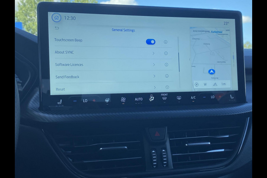 Ford Kuga 2.5 PHEV ST-Line 243 pk | Driver Assistance Pack | Wegklapbare trekhaak | 2.100 kg trekgewicht! | Winterpakket | 19 inch Licht metalen Velgen | €6.000,- prijsvoordeel!