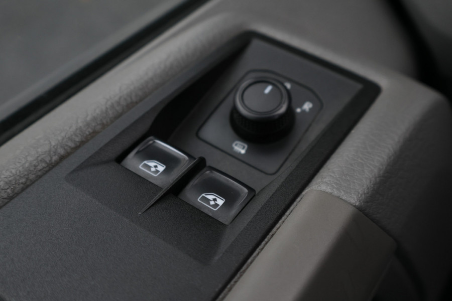 MAN TGE 35 2.0 TDI DSG 140 PK L3H3 (L2H2) 3-Zits, Airco, LED, Cruise, Camera, Apple Carplay, DAB, Trekhaak, 18''