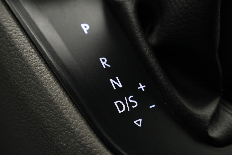 MAN TGE 35 2.0 TDI DSG 140 PK L3H3 (L2H2) 3-Zits, Airco, LED, Cruise, Camera, Apple Carplay, DAB, Trekhaak, 18''