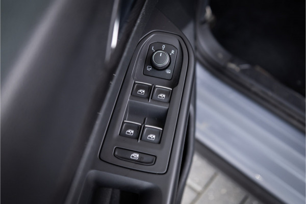 Volkswagen Golf 2.0 TSI GTI - Milltek | Panorama | IQ Light | H&K  | DCC