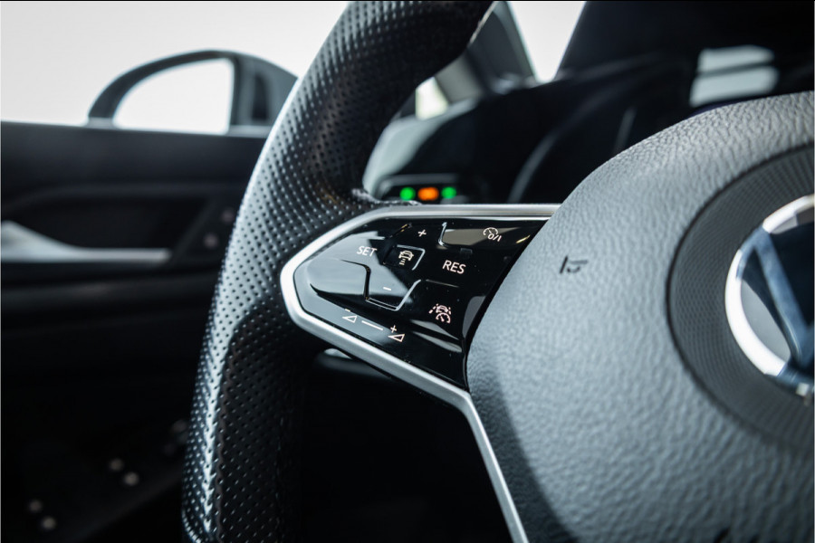 Volkswagen Golf 2.0 TSI GTI - Milltek | Panorama | IQ Light | H&K  | DCC