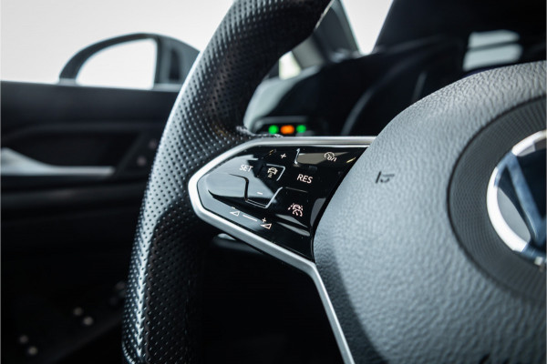 Volkswagen Golf 2.0 TSI GTI - Milltek | Panorama | IQ Light | H&K  | DCC