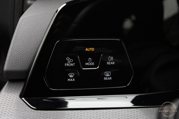 Volkswagen Golf 2.0 TSI GTI Pano Memory IQ Lights Harman Kardon