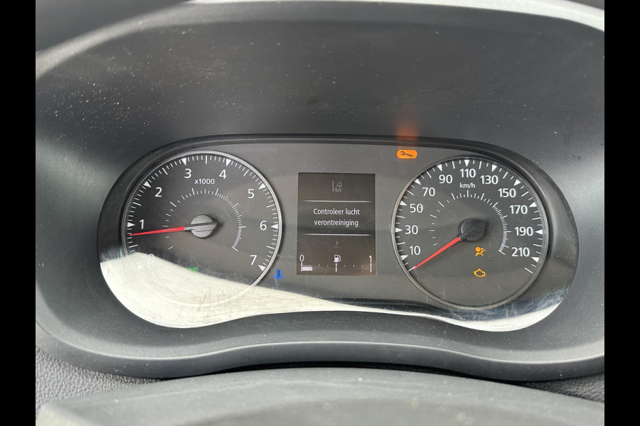 Renault Master T35 2.3 dCi 135 L3H2 LEES TEKST!