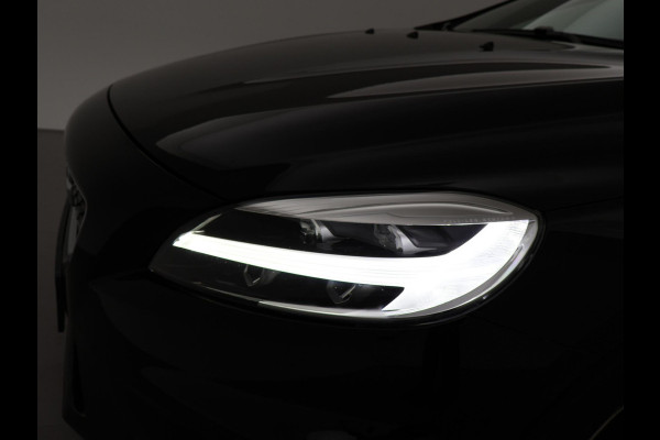 Volvo V40 2.0 T4 190 PK R-DESIGN SPORT + AFN. TREKHAAK | LED | SPORTSTOELEN | STOELVERW.