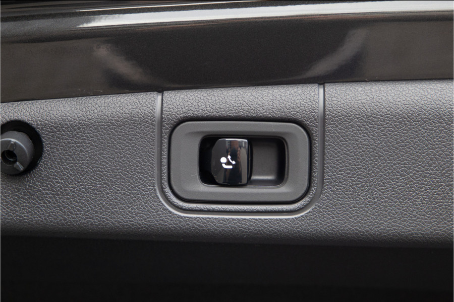 Mercedes-Benz E-Klasse 400 e 4MATIC AMG Premium Plus, Hyperscreen, Pano, Leder, Head-up, Distronic, Trekhaak