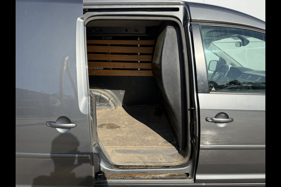 Volkswagen Caddy 2.0 TDI 102PK L1H1 19 inch Airco Cruise Control Carplay Trekhaak Maxton Design parts Navigatie Parkeersensoren