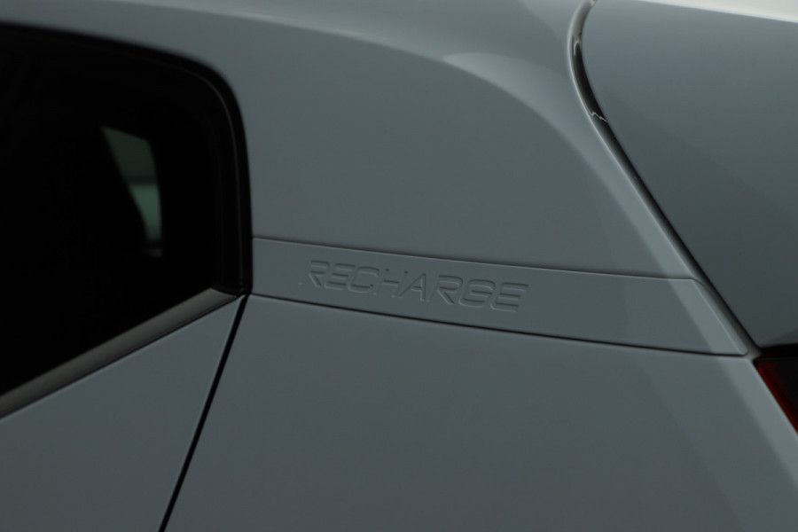 Volvo XC40 1.5 T4 Recharge Inscription Expression | 211PK | Keyless-go | Led | IntelliSafe | Carplay | Standkachel | Elek. Kofferklep | 202