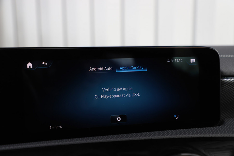 Mercedes-Benz CLA-Klasse 180 Advantage | 136PK | Panoramadak | Led | Widescreen | Carplay | Stoelverwarming | 2020.