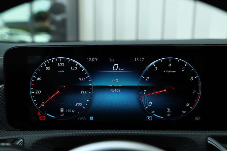 Mercedes-Benz CLA-Klasse 180 Advantage | 136PK | Panoramadak | Led | Widescreen | Carplay | Stoelverwarming | 2020.