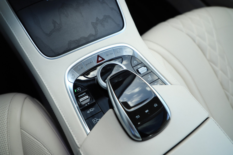 Mercedes-Benz S-Klasse Coupé 560 4-Matic V8 | 470PK | Designo | Massage | Luchtvering | Head-up | Burmester | Keyless-go | Pano | Distronic+ | NL-Auto