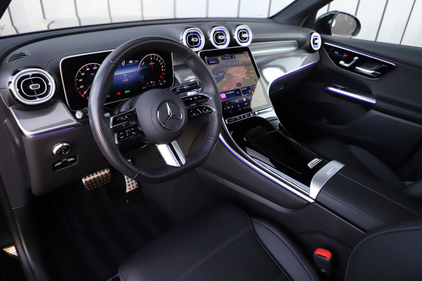 Mercedes-Benz GLC 300e AMG 4-Matic | 313PK | Massage | Keyless-go | Sfeerverlichting | Pano | Distronic+ | Stuurwielverw. | Stoelkoeling | 2024.