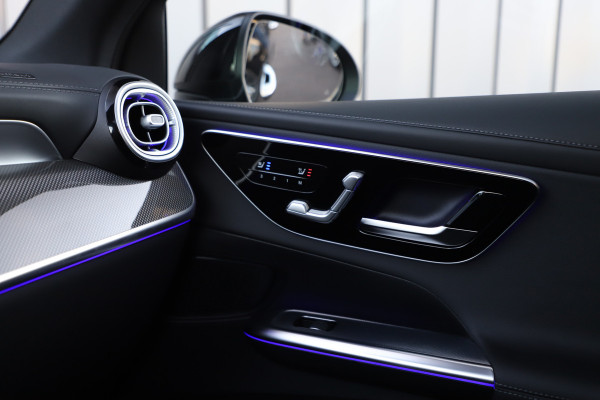 Mercedes-Benz GLC 300e AMG 4-Matic | 313PK | Massage | Keyless-go | Sfeerverlichting | Pano | Distronic+ | Stuurwielverw. | Stoelkoeling | 2024.