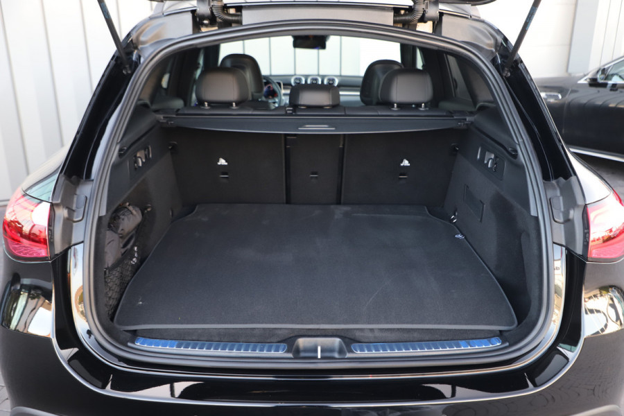 Mercedes-Benz GLC 300e AMG 4-Matic | 313PK | Massage | Keyless-go | Sfeerverlichting | Pano | Distronic+ | Stuurwielverw. | Stoelkoeling | 2024.
