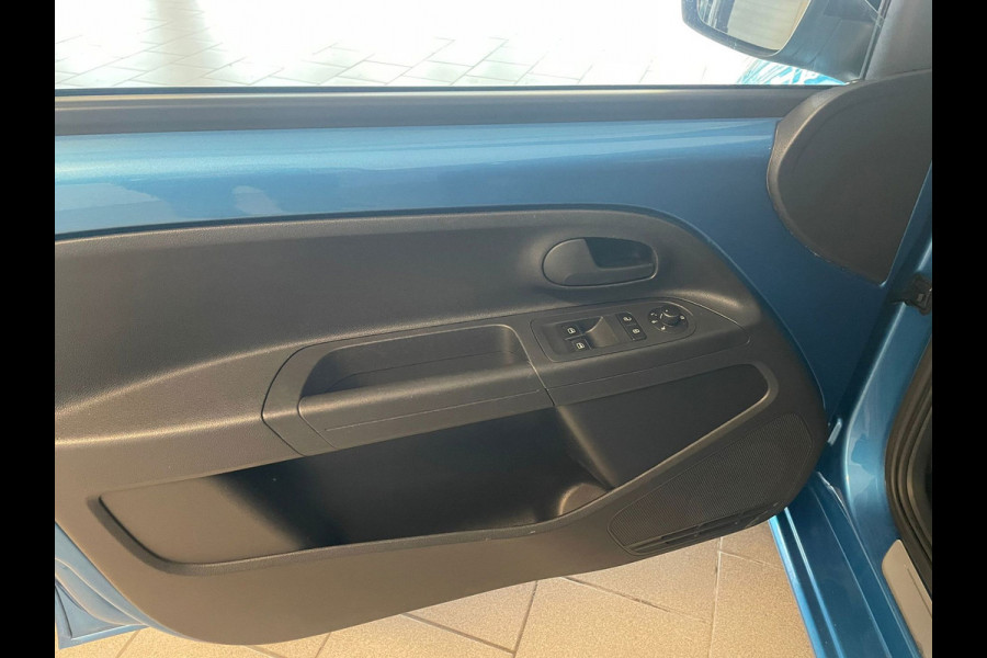 Škoda Citigo 1.0 Clever 75PK AIRCO CLIMA CRUISE STOELVERW BLUETOOTH PDC ZWART DAK SPECIAAL INTERIEUR NIEUWSTAAT