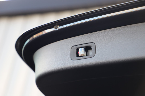 Mercedes-Benz GLC 400e AMG 4-Matic | 381PK | Achterasbesturing | Head-up | Luchtvering | Burmester | Keyless-go | Leder exclusief | Sfeerverlichti