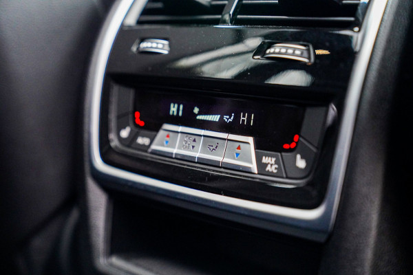 BMW X5 XDrive50e | Luchtvering | Bowers&Wilkins | Stoelverkoeling | Massage | 360 | Stuurwielverwarming | AR | Head Up Display