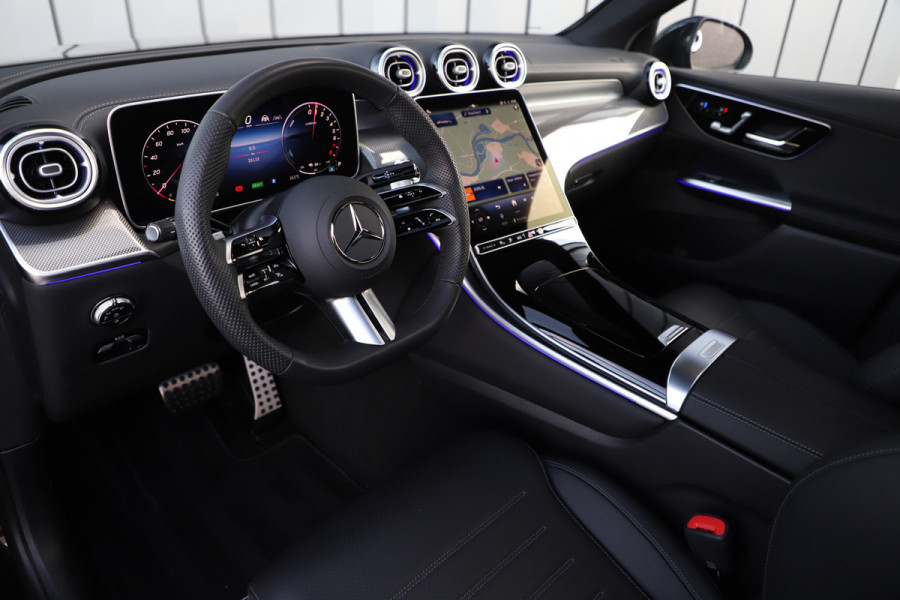 Mercedes-Benz GLC Coupé 300e AMG 4-Matic | 313PK | Pano | Keyless-go | Sfeerverlichting | Digital-light | Leder | Distronic+ | Stuurwielverw. | 20