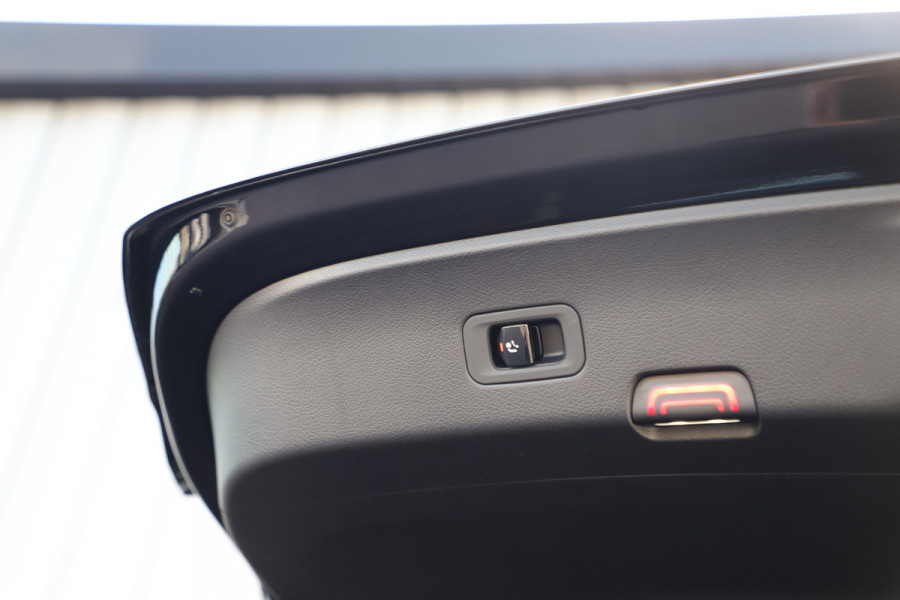 Mercedes-Benz GLC Coupé 300e AMG 4-Matic | 313PK | Pano | Keyless-go | Sfeerverlichting | Digital-light | Leder | Distronic+ | Stuurwielverw. | 20