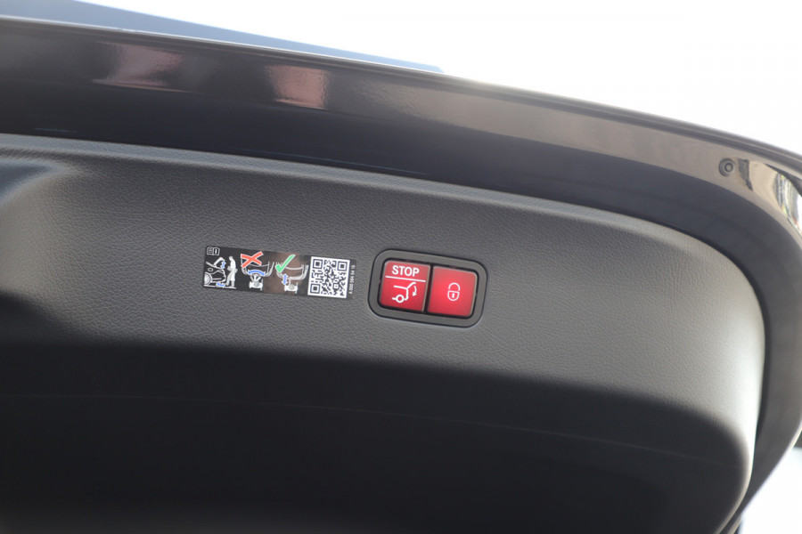 Mercedes-Benz GLC Coupé 300e AMG 4-Matic | 313PK | Pano | Keyless-go | Sfeerverlichting | Digital-light | Leder | Distronic+ | Stuurwielverw. | 20