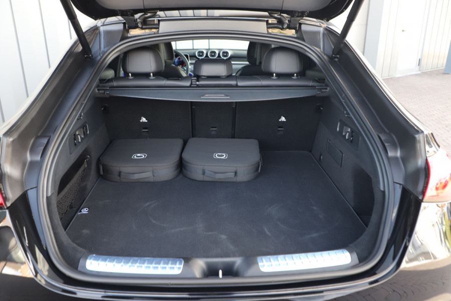 Mercedes-Benz GLC Coupé 300e AMG 4-Matic | 313PK | Pano | Keyless-go | Sfeerverlichting | Digital-light | Leder | Distronic+ | Stuurwielverw. | 20